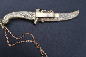 lot 138 image: VERY ORNATE KNIFE  DAGGER AND SHEATH