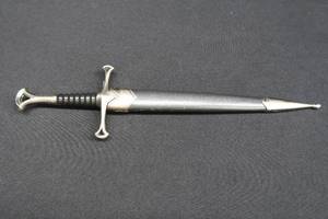 lot 164 image: BLACK AND SILVER DAGGER