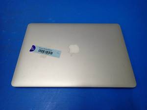 lot 29 image: Apple&nbspMacBookPro10,1 A1398 MC976LLA &nbspINTEL(R) CORE(TM) I7-3720QM CPU  2.60GHZ  8GB DDR3 RAM  500GB SSD  15.4 screen with 2880 x 1800 Resolution  Includes IOS  No charger &nbspseveral very tiny chips in screen