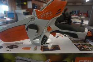 Brand New Stihl Model GTA26 Battery Powered TreeLimb Trimmer