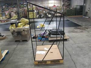 lot 178 image: Welded Metal Frame Built Fit Onto Pallets - Perfect for Projects