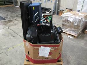 lot 179 image: Pallet of Store Overstock Store and Ecommerce Product and Returns