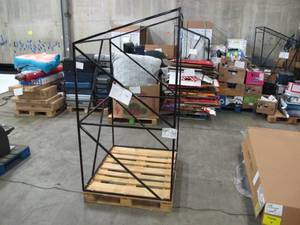lot 187 image: Welded Metal Frame Built Fit Onto Pallets - Perfect for Projects