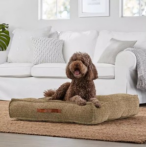 lot 354 image: Members Mark Tufted Pet Bed, 27.5 x 27.5 - Light Beige