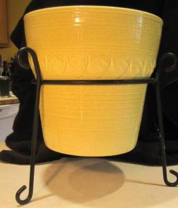 Red Wing Stoneware USA Planter #445...