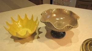 Red WIng Stoneware flower vase set...