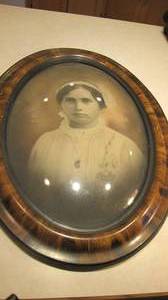 Antique woodgrain style frame and b...