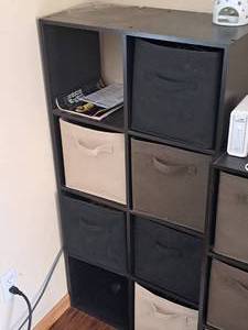 lot 31 image: Storage Cubby 8-bin 24x12x48