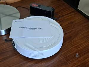 lot 36 image: Lefant Robot Vacuum Cleaner M2