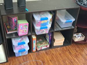 lot 33 image: Storage Cubby 6-bin 36x12x24