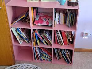 lot 42 image: Storage Cubby 9-bin