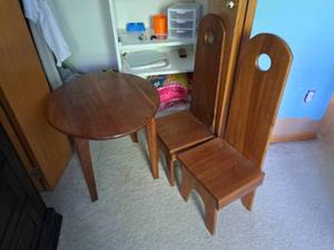 lot 45 image: Wood Dining Table Set - Table and (2) Chairs