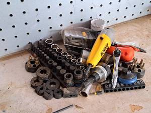 lot 77 image: Assorted Driver Bits