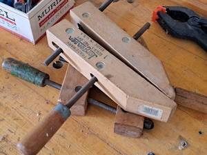 lot 86 image: Lot of (2) Jorgensen Wood Clamps