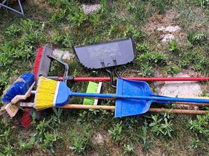 lot 152 image: Lot of (7) Brooms and Dust Pans