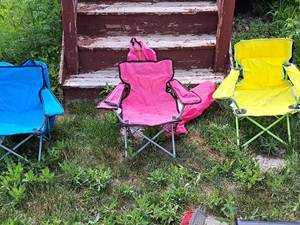 lot 154 image: Lot of (3) Childrens Collapsible Chairs