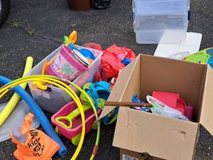 lot 155 image: Lot of  Assorted Kids Toys