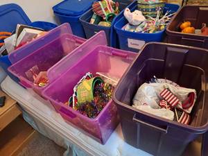 lot 255 image: Lot of (4 Totes) Holiday Dcor - 4th of July, Birthday, Valentines, Halloween
