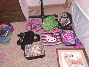 lot 261 image: Lot of (7) Girls Bags