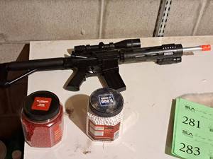 lot 282 image: Airsoft Gun with Ammo