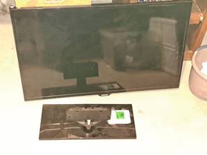 lot 289 image: Samsung Flatscreen TV