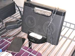 lot 309 image: Sony iPod Player with 16GB Apple iPod