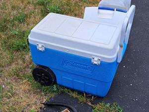 lot 203 image: Coleman Rolling Chest Cooler