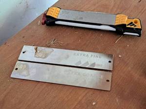 lot 238 image: Lot of (3) Assorted Sharpening Stones