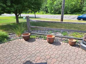 lot 249 image: (6) Pots, (1) Plant Holder, (1) Plant Hook