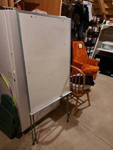 lot 325 image: Free Standing Dry Erase Board