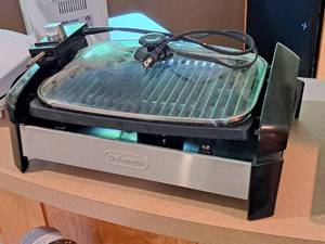 lot 349 image: DeLonghi Electric Grill