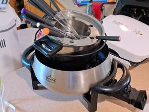 lot 351 image: Rival Electric Fondue Pot with Fondue Sticks