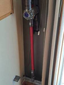 lot 27 image: Dyson Max Cordless Vacuum Cleaner