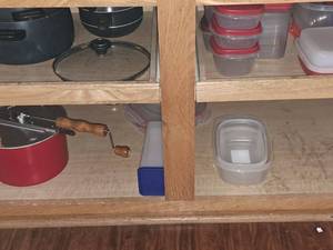 lot 405 image: Kitchenwares - Pots, Pans, Containers