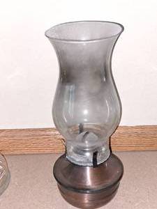 lot 412 image: Oil Table Lamp