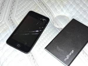 lot 416 image: Apple iPod with myCharge 11.1Wh Charging Bank