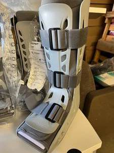 lot 25 image: Lot Of New In Package & Like New AirCast AirSelect Walkers Foot Support Braces &nbspSee Description & Pictures For Details