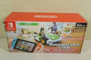 lot 6 image: Mario Kart Live Home Circuit Luigi Set