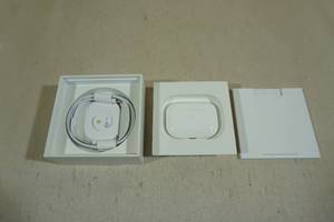 lot 28 image: Apple Airpod Pros Earbuds