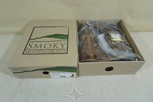 lot 80 image: Smoky Mountain Boots -Kids Size 10.5, Floral Stitching