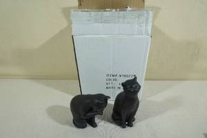 lot 84 image: Danya B. Decorative Cat Bookend Set