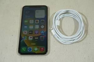lot 137 image: Apple iPhone 11 64gb Model # MHCQ33LLA