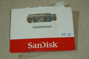 lot 148 image: Sandisk 128GB USB-C Flash Drive