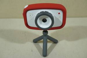 lot 174 image: FAO Schwarz Creator Kit Video Camera with Tripod