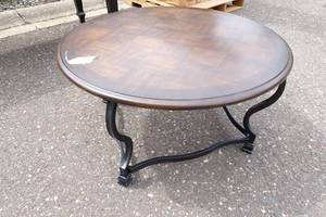 lot 153 image: Circular Wood Top Coffee Table with Metal Frame - 38x20