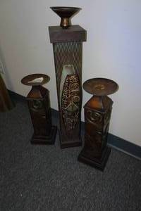 lot 195 image: 3 Decorative Stands 18 & 19.5 & 32