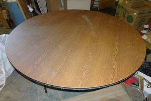 lot 637 image: Round Office Table - 5x29.5