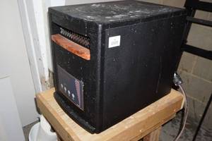 lot 98 image: Eden Pure Quartz Infrared Portable Heater
