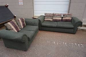 lot 126 image: Green CouchLove Seat Set