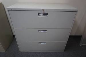 lot 355 image: Office File Cabinet